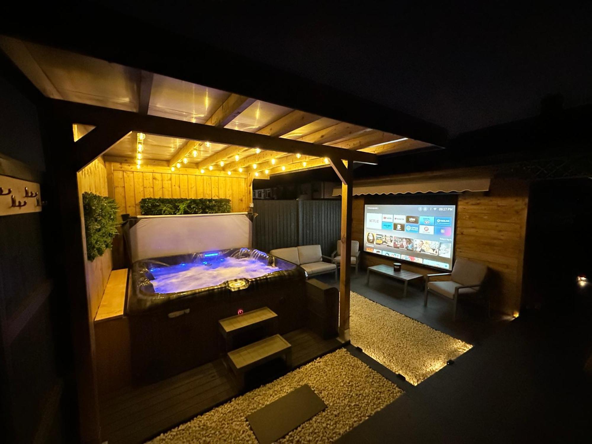 Апартаменты Wild & Free Hot Tub Retreat Дартфорд Экстерьер фото