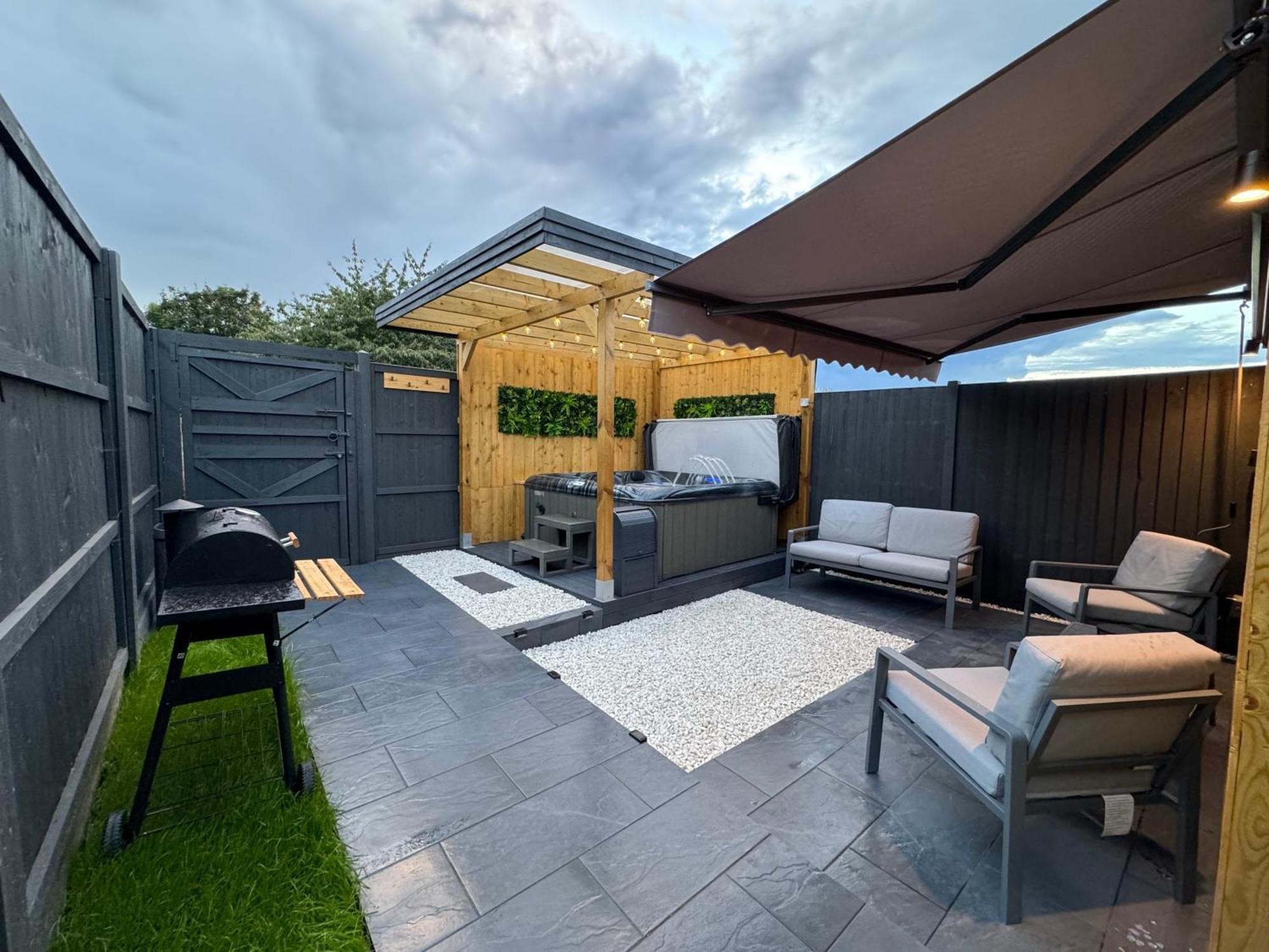 Апартаменты Wild & Free Hot Tub Retreat Дартфорд Экстерьер фото